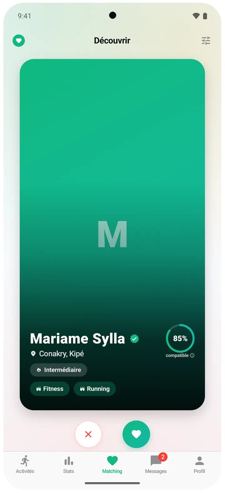 Écran Découvrir sur Android avec un profil et son score